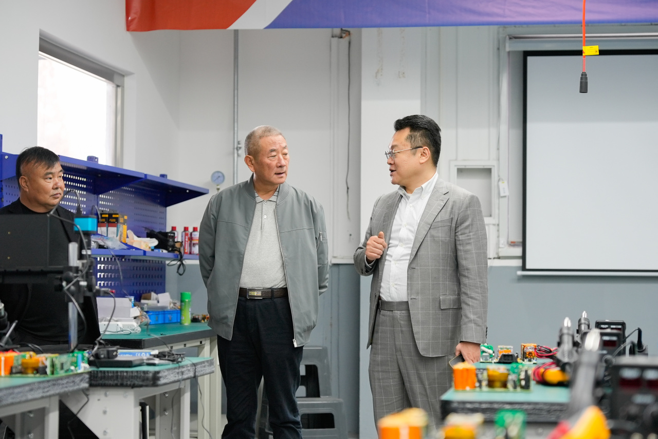 铜川一运参观电驴时代