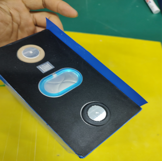 电芯覆盖绝缘蓝膜操作流程分享