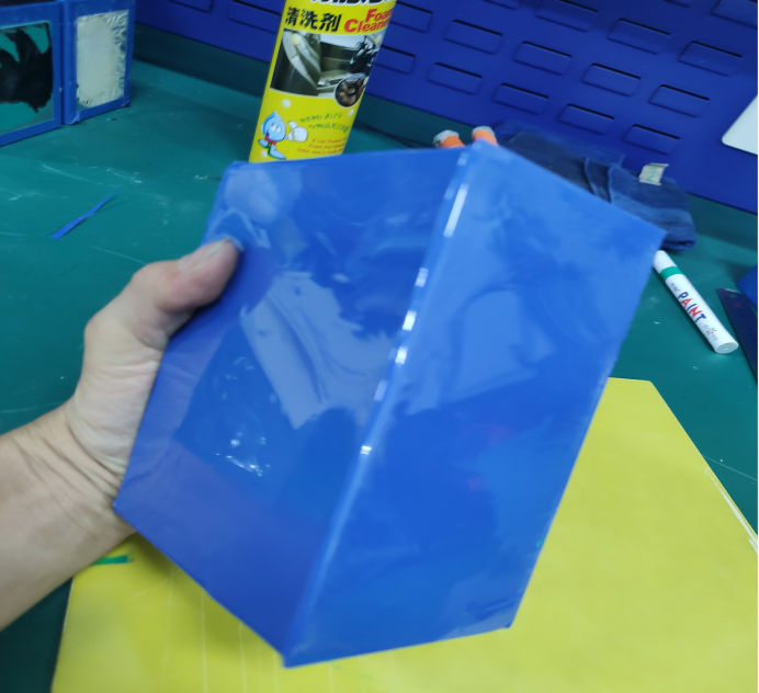 电芯覆盖绝缘蓝膜操作流程分享