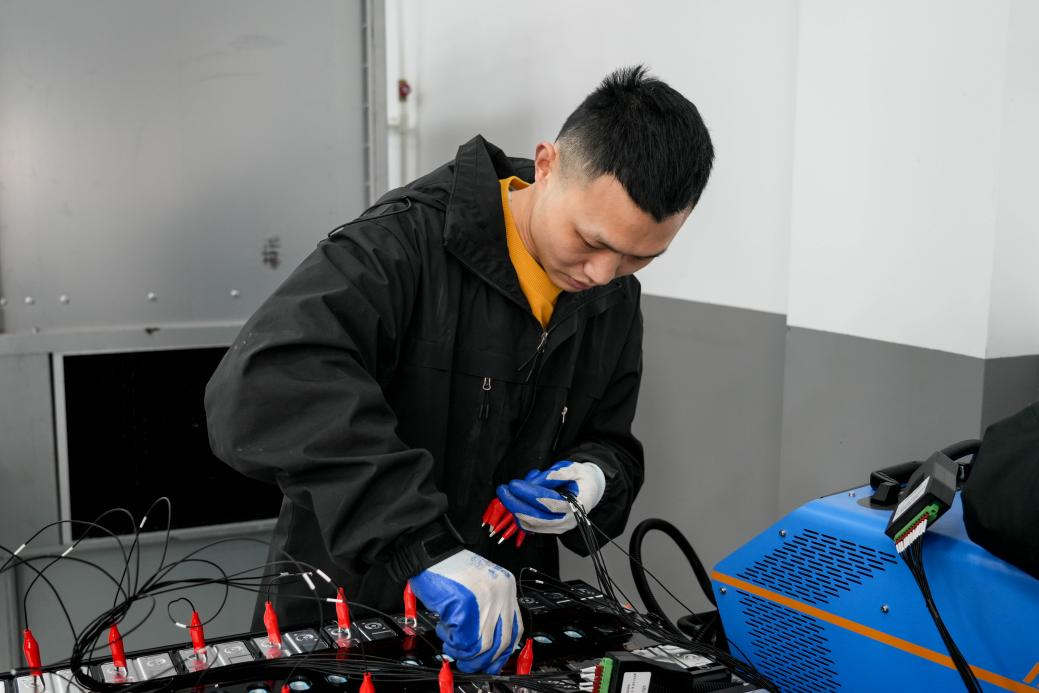 电驴闪修;维修技师;新年