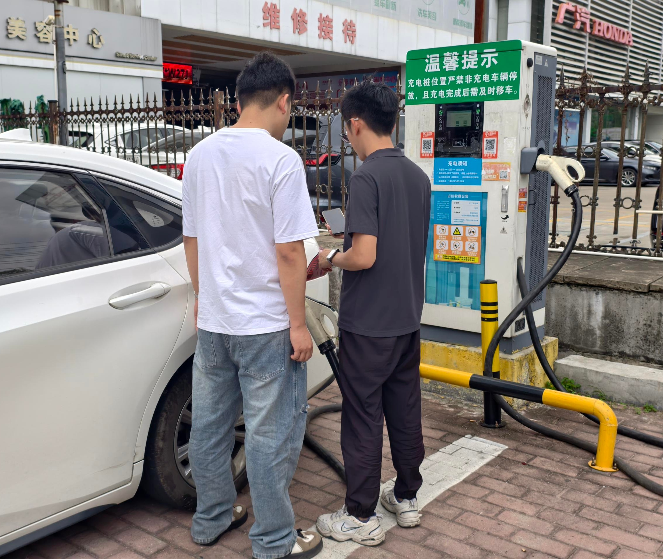为什么头部车商只认电驴科技？因为全车型适配+信任能卖钱