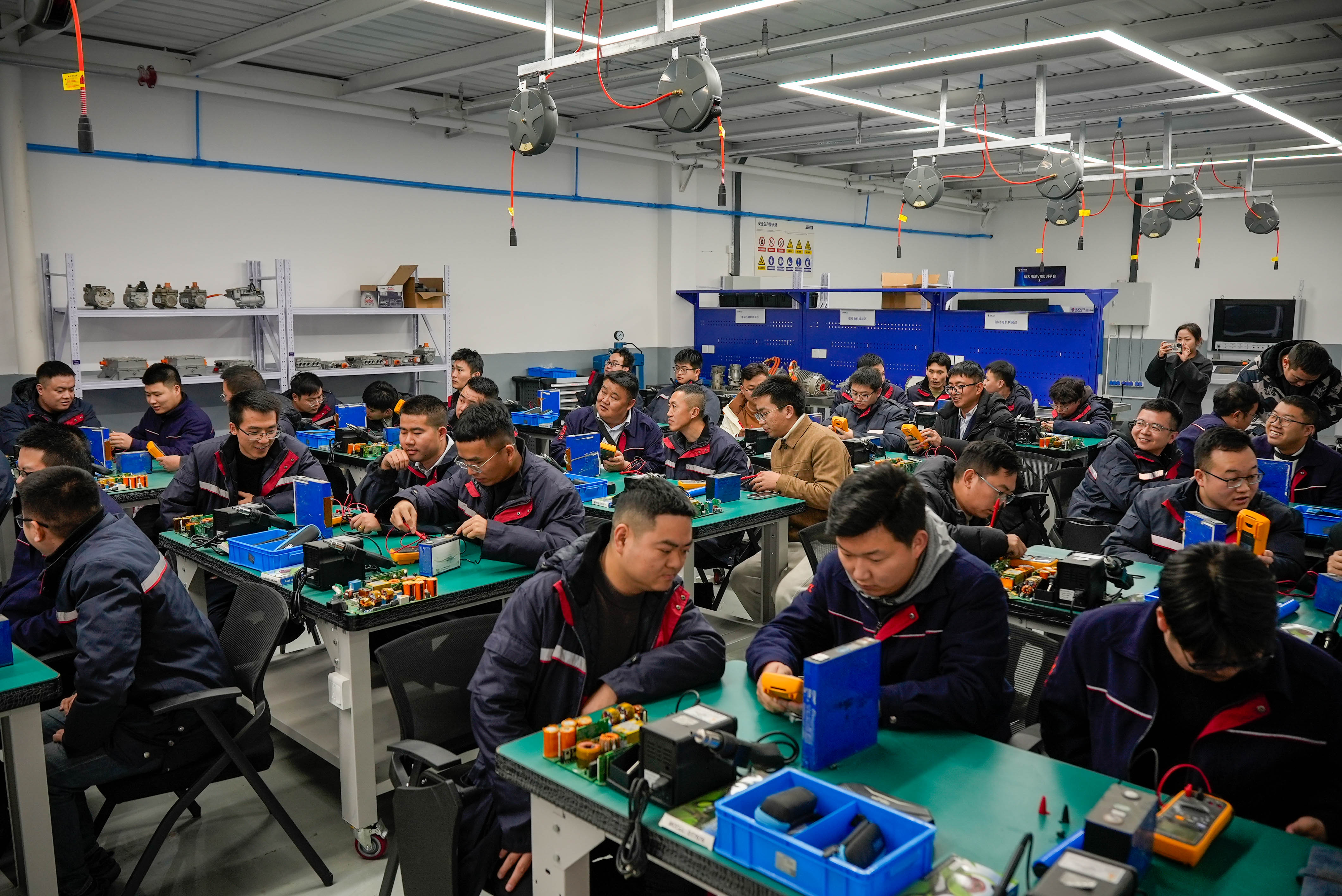 中国人保携手电驴培训开展新能源汽车理赔技能提升专项培训